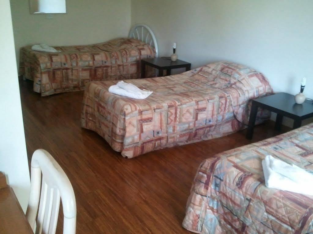 Beaconsfield Lodge Motel 외부 사진